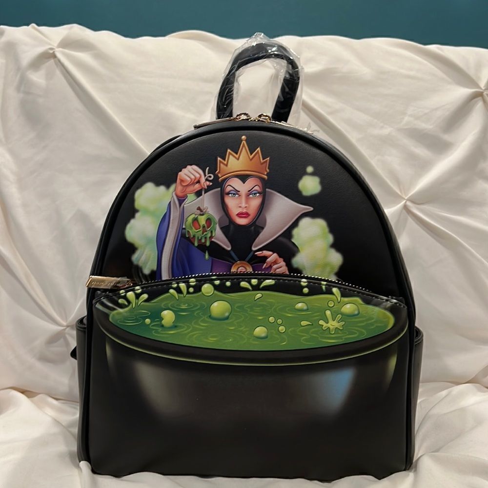 Danielle Nicole Disney Snow White And The Seven Dwarfs Evil Queen Mini Backpack